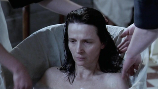 Juliette Binoche erotische Szene aus Camille Claudel 1915 (2013)