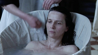 Scena erotica di Juliette Binoche da Camille Claudel 1915 (2013)