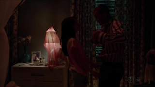 Aimee Garcia nua, cena de sexo de Dexter s08e01 (2013)