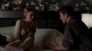 Cena erótica de Deborah Ann Woll de True Blood s02 (2009)