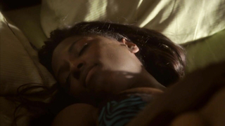 Rutina Wesley ve Vedette Lim çıplak, True Blood s04'ten seks sahnesi (2011)