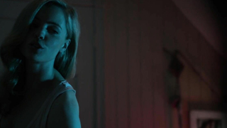 Melissa George çıplak, Bag of Bones (2011) filminden seks sahnesi