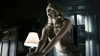 Teresa Palmer nua, cena de sexo de Restraint (2008)