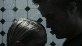 Teresa Palmer nua, cena de sexo de Restraint (2008)