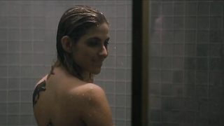 Sarah Shahi und Weronika Rosati erotische Szene aus Bullet To The Head (2012)