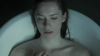 The Awakening (2011) filminden Rebecca Hall erotik sahnesi