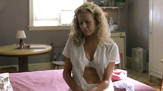 Kim Basinger çıplak, The Door in the Floor (2004) filminden seks sahnesi