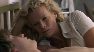 Kim Basinger çıplak, The Door in the Floor (2004) filminden seks sahnesi