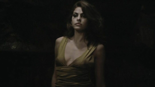 Cena erótica de Eva Mendes de Holy Motors (2012)