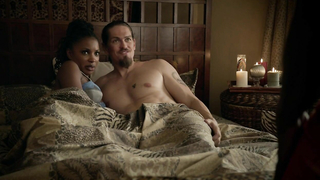 Shanola Hampton nuda, scena di sesso da Shameless (2013)