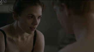 Hayley Atwell çıplak, Black Mirror s02e01'den seks sahnesi (2013)