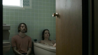 Quarry s01e04 (2016)'den Jodi Balfour erotik sahnesi