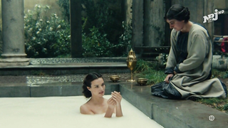 Nude video with Carole Bouquet scene from Le bon roi Dagobert (1984)