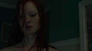 Cena erótica de Wrenn Schmidt de Outcast s01e09 (2016)