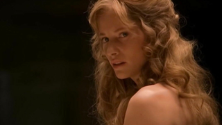 Scène érotique de Sienna Guillory d'Hélène de Troie (2003)