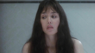 Nude video with Isabelle Adjani scene from Diabolique (1996)