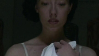 Molly Parker nue, scène de sexe de Kissed (1996)