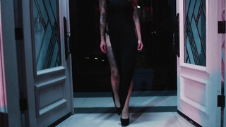 Cena erótica de Levy Tran de Diários de Vigilante (2016)