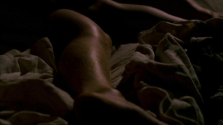 Indira Varma desnuda, escena de sexo de Roma s01e06 (2005)