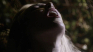 Jaime Murray nudo, scena di sesso da Defiance s03 (2015)