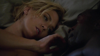 Nicky Whelan desnuda, escena de sexo de House of Lies s05e02 (2016)