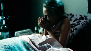 Diane Kruger çıplak, Inhale (2010) filminden seks sahnesi