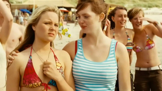 Sonja Gerhardt çıplak, Jelena Weber çıplak, Sommer (2008) filminden bir sahne