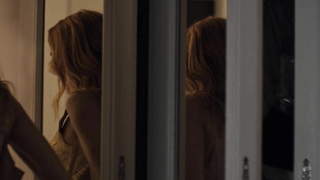 Heather Graham nue, scène de Flaked s01e03 (2016)