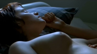 Pauline Etienne nuda, scena di sesso da Eleve Libre (Lezioni Private) (2008)