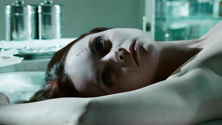 Christina Ricci nua, cena de sexo de After.Life (2009)