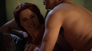 Lucy Lawless, Spartacus: Blood and Sand'den çıplak, erotik sahne s01e10 (2010)