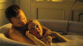 Amanda Seyfried nuda, scena di sesso da Fathers and Daughters (2015)