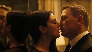 Monica Bellucci çıplak, Spectre'den (2015) seks sahnesi