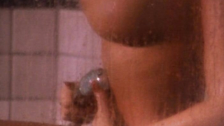 Anna Nicole Smith nuda, scena di sesso da Al limite (1995)