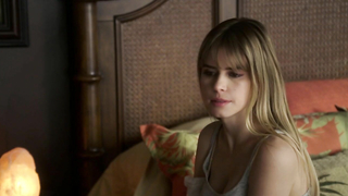 Carlson Young sexy, Szene aus Scream s01e09 (2015)