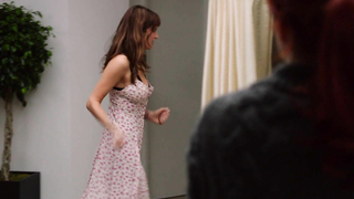 Margarita Levieva nua, Lake Bell sexy, cena de sexo de How to Make It in America s02e01,02 (2011)