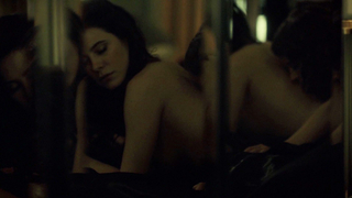 Katharine Isabelle sexy, Caroline Dhavernas sexy, сексуальная сцена из Ганнибала s03e06 (2015)