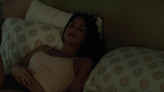 Adria Arjona sexy, Szene aus True Detective s02e01 (2015)