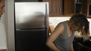 Rachel McAdams sexy, Jacqui Holland nue, Leven Rambin sexy, scène de True Detective s02e01 (2015)