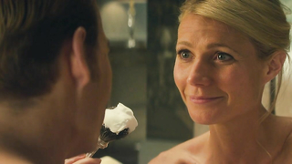 Gwyneth Paltrow sexy, Emily Lawrence sexy, scène de sexe de Mortdecai (2015)