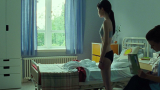 Emily Browning seksi, God Help the Girl'den (2014) sahne