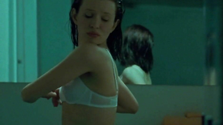 Emily Browning seksi, God Help the Girl'den (2014) sahne