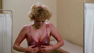 Virginia Madsen nua, cena de Candyman (1992)