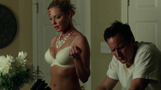 Katherine Heigl sexy, cena de Home Sweet Hell (2015)