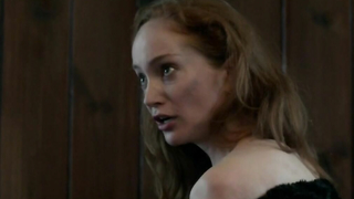 Lotte Verbeek nue, scène d'Outlander s01e11 (2015)