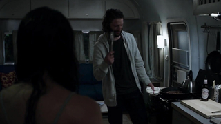 Trieste Kelly Dunn seksi, Banshee s02e02'den (2014) sahne