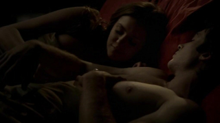 Nina Dobrev sexy, Candice Accola sexy, scena di sesso da The Vampire Diaries s06e13e17 (2015)