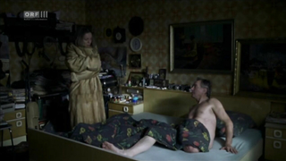 Marion Mitterhammer nua, cena de sexo de Bose Zellen (2003)