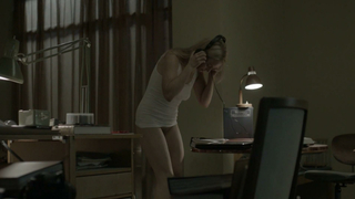 Sofia Helin desnuda, escena de sexo de Broen s03e04 (2015)