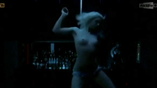 Agnieszka Zulewska desnuda, Monika Pokorska desnuda, escena de sexo de Fragmenty (2014)